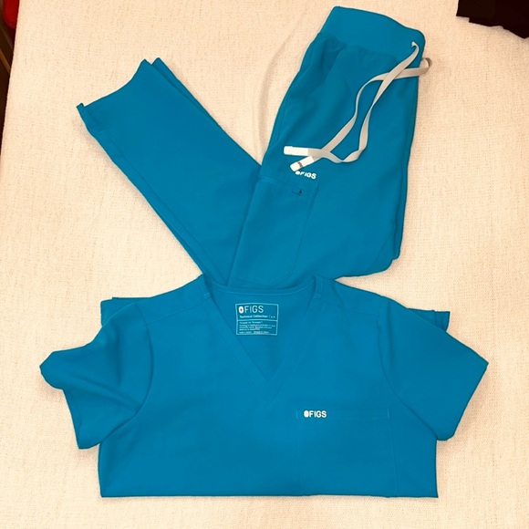 Figs Teal Scrub Set size Small Petite - Picture 1 of 4